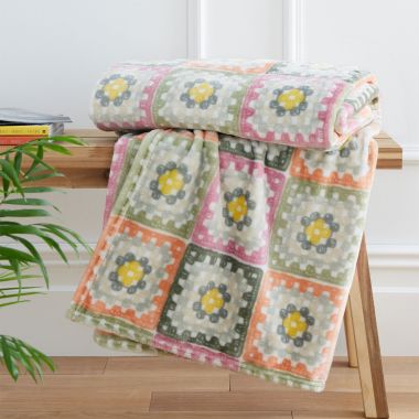 Catherine Lansfield Crochet Print Throw - Green
