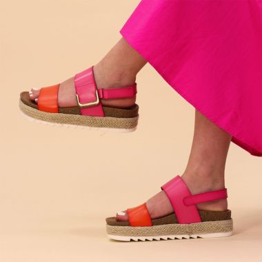 Lunar Women's Deanna II Sandals - Pink